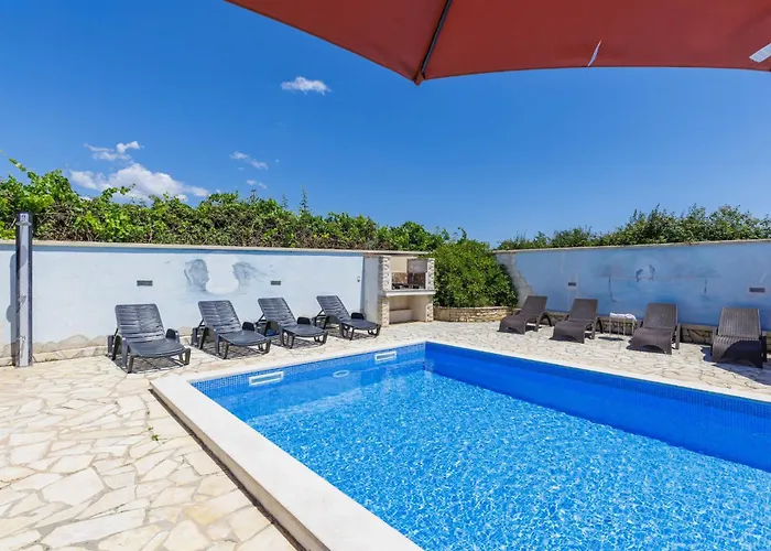 Eldina By Interhome * Pula